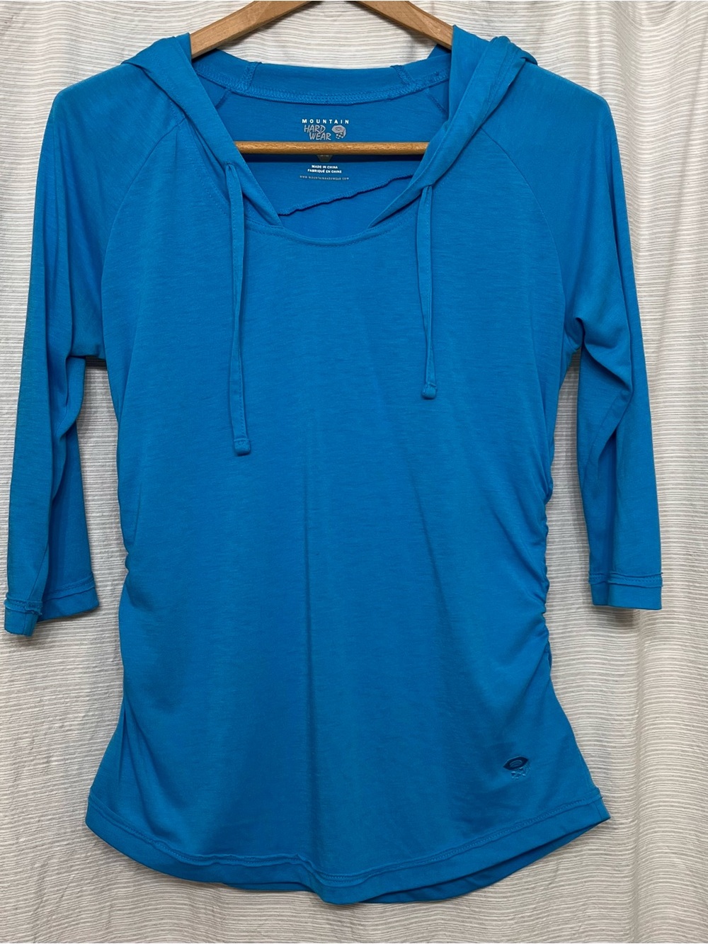 Mountain Hardwear Bright Blue Hooded Performance Top